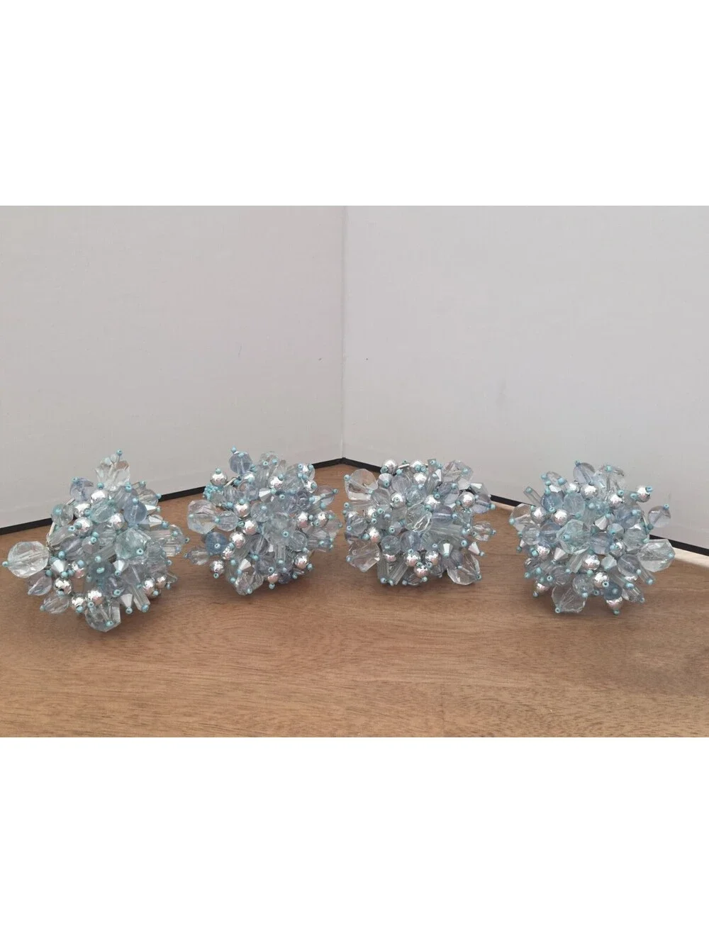 Set of 4 Turquoise Beaded Crystal Napkin Rings Silver Tone Table Decor